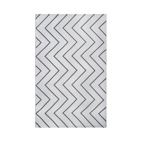HomeRoots 6' X 9' Ivory Waves Stain Resistant Area Rug – Coastal Elegance for Indoor & Outdoor Spaces! 487047