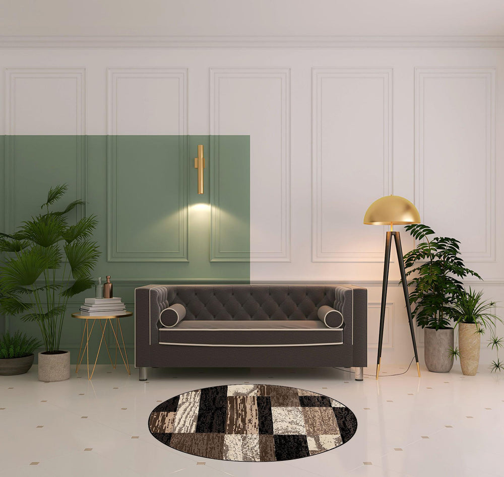 Homeroots 5' Round Chocolate Round Patchwork Power Loom Stain Resistant Area Rug  Polypropylene 487086