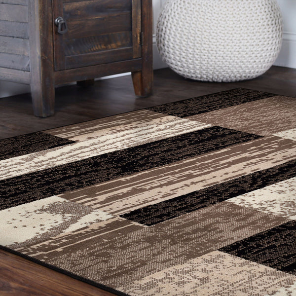 Homeroots 5' Square Chocolate Square Patchwork Power Loom Stain Resistant Area Rug  Polypropylene 487088