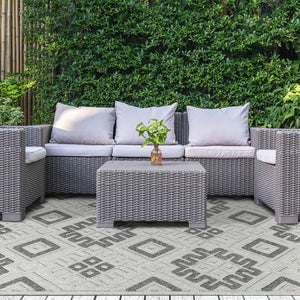 HomeRoots 7' Slate Geometric Area Rug - Stain Resistant, Non-Skid, Stylish Indoor/Outdoor Design for High-Traffic Spaces 487141