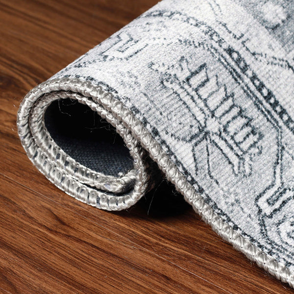 Homeroots 5' X 8' Light Gray Geometric Power Loom Distressed Stain Resistant Non Skid Area Rug  Polyester 487152