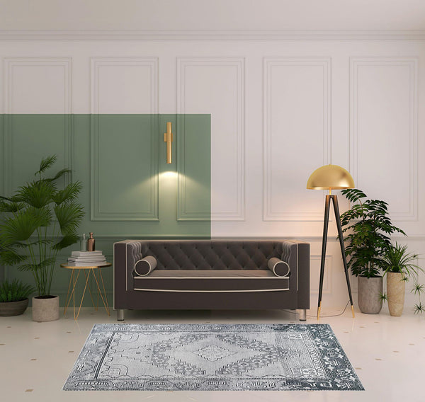 Homeroots 5' X 8' Light Gray Geometric Power Loom Distressed Stain Resistant Non Skid Area Rug  Polyester 487152