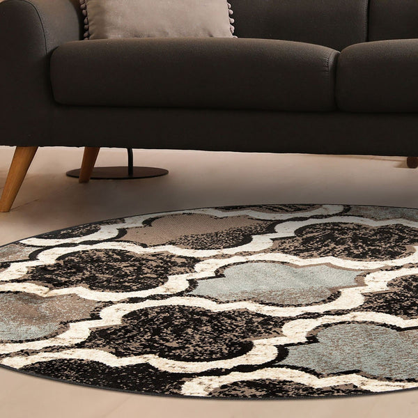 Homeroots 5' Round Chocolate Round Quatrefoil Power Loom Distressed Stain Resistant Area Rug  Polypropylene 487201