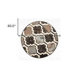 Homeroots 5' Round Chocolate Round Quatrefoil Power Loom Distressed Stain Resistant Area Rug  Polypropylene 487201