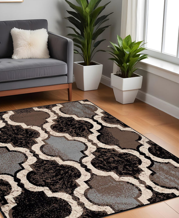 Homeroots 5' Square Chocolate Square Quatrefoil Power Loom Distressed Stain Resistant Area Rug  Polypropylene 487203