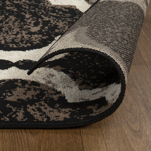 Homeroots 5' Square Chocolate Square Quatrefoil Power Loom Distressed Stain Resistant Area Rug  Polypropylene 487203