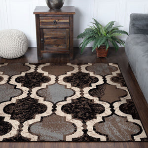 Homeroots 5' Square Chocolate Square Quatrefoil Power Loom Distressed Stain Resistant Area Rug  Polypropylene 487203