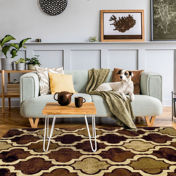 Homeroots 5' X 8' Coffee Quatrefoil Power Loom Distressed Stain Resistant Area Rug  Polypropylene 487207