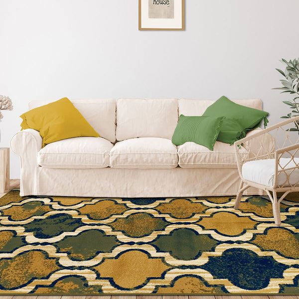 Homeroots 5' X 8' Green Quatrefoil Power Loom Distressed Stain Resistant Area Rug  Polypropylene 487212