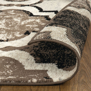 Homeroots 7' X 9' Ivory Quatrefoil Power Loom Distressed Stain Resistant Area Rug  Polypropylene 487225