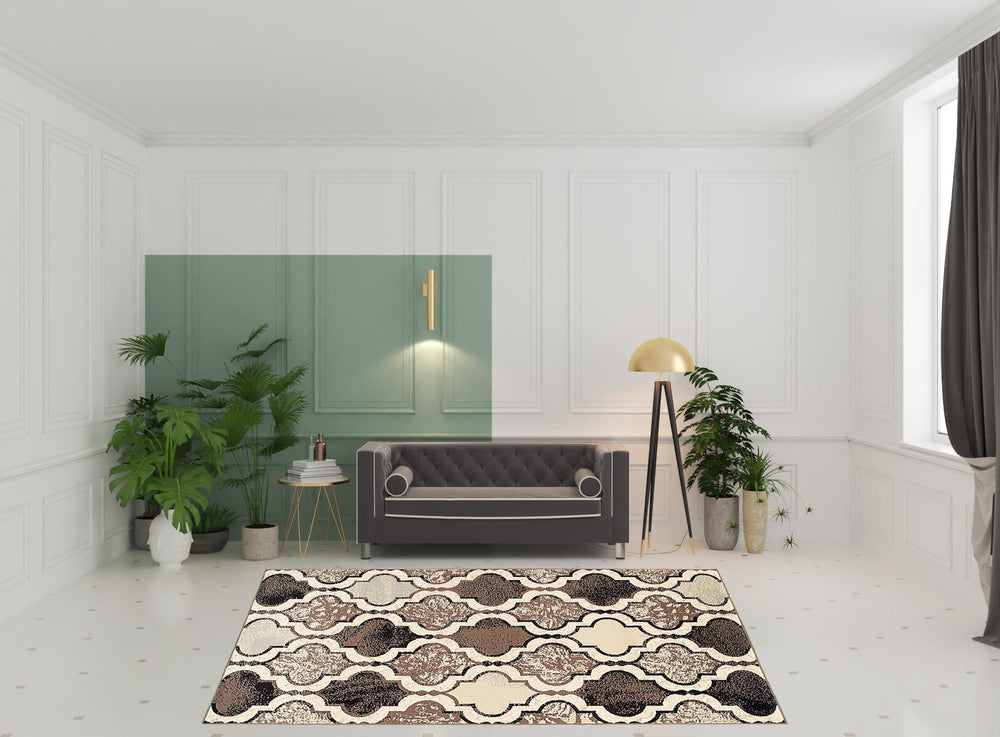 Homeroots 8' X 10' Ivory Quatrefoil Power Loom Distressed Stain Resistant Area Rug  Polypropylene 487238