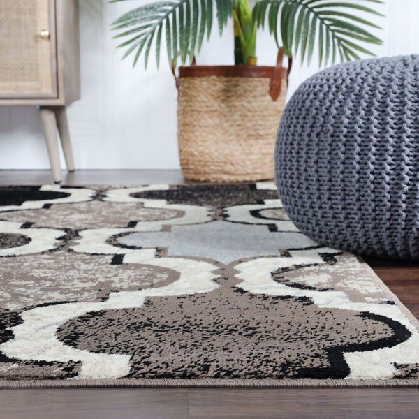 HomeRoots 7' Distressed Quatrefoil Area Rug in Ivory, Brown, and Black - Stylish, Durable, and Pet-Friendly Decor 8' Square 487242