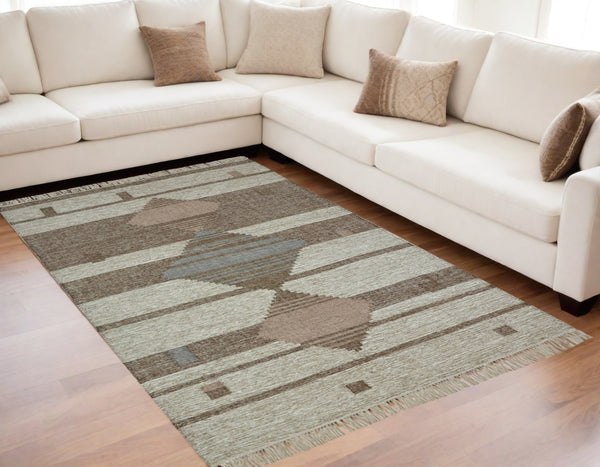 Homeroots 5' X 8' Gray Geometric Flatweave Handmade Area Rug With Fringe  Wool,Cotton 487265