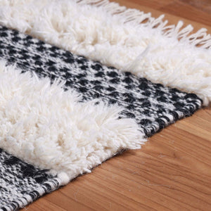 Homeroots 10' Black And Ivory Wool Striped Flatweave Handmade Stain Resistant Runner Rug With Fringe  Wool 487271