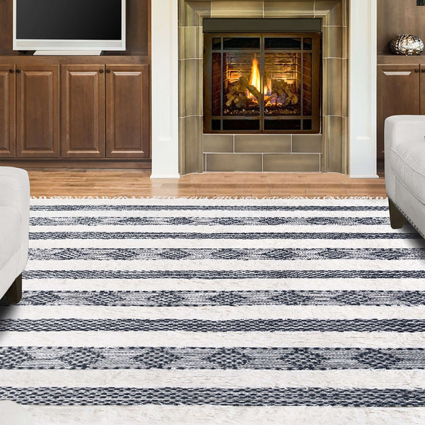 Homeroots 4' X 6' Black And Ivory Wool Striped Flatweave Handmade Stain Resistant Area Rug With Fringe  Wool 487275