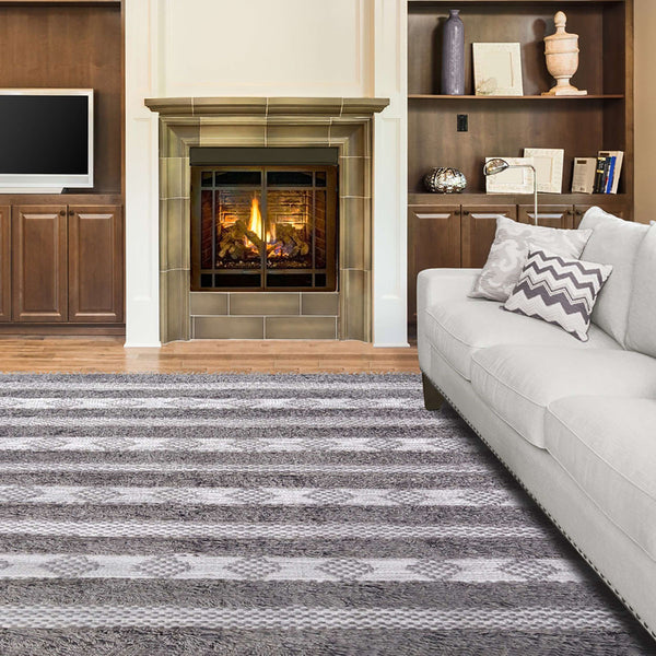 Homeroots 4' X 6' Grey And Silver Wool Striped Flatweave Handmade Stain Resistant Area Rug With Fringe  Wool 487277