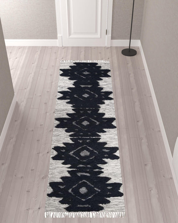 Homeroots 10' Black And Ivory Wool Geometric Flatweave Handmade Stain Resistant Runner Rug With Fringe  Wool 487287