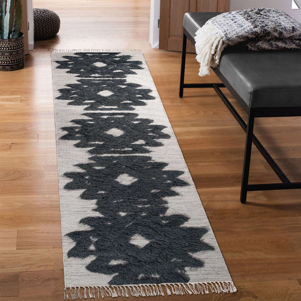 Homeroots 10' Ivory And Charcoal Wool Geometric Flatweave Handmade Stain Resistant Runner Rug With Fringe  Wool 487288