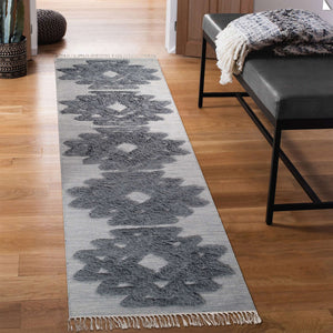 Homeroots 10' Silver And Grey Wool Geometric Flatweave Handmade Stain Resistant Runner Rug With Fringe  Wool 487290