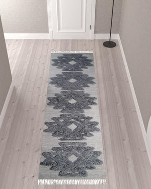 Homeroots 10' Silver And Grey Wool Geometric Flatweave Handmade Stain Resistant Runner Rug With Fringe  Wool 487290