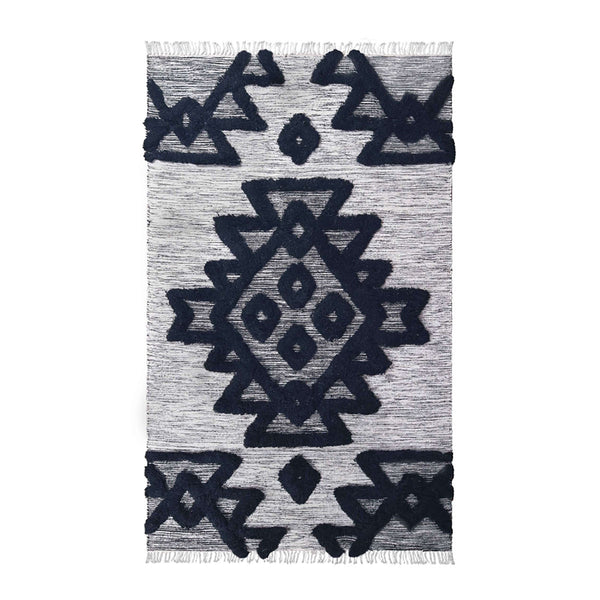 Homeroots 4' X 6' Black And Ivory Wool Geometric Flatweave Handmade Stain Resistant Area Rug With Fringe  Wool 487291