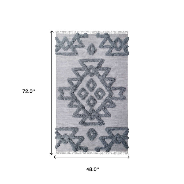 Homeroots 4' X 6' Silver And Grey Wool Geometric Flatweave Handmade Stain Resistant Area Rug With Fringe  Wool 487294