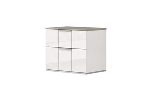 Homeroots 20" White Contemporary Two Drawer Nightstand   487330