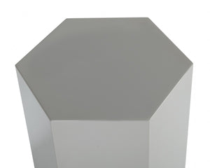 Homeroots 17" Light Grey Manufactured Wood Hexagon End Table   487344