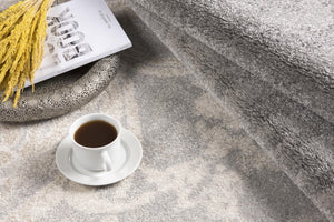 Homeroots 4' X 6' Grey Damask Power Loom Stain Resistant Area Rug  Polyester 487552