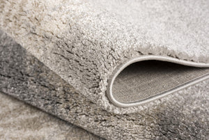 Homeroots 4' X 6' Light Grey Abstract Power Loom Stain Resistant Area Rug  Polyester 487556