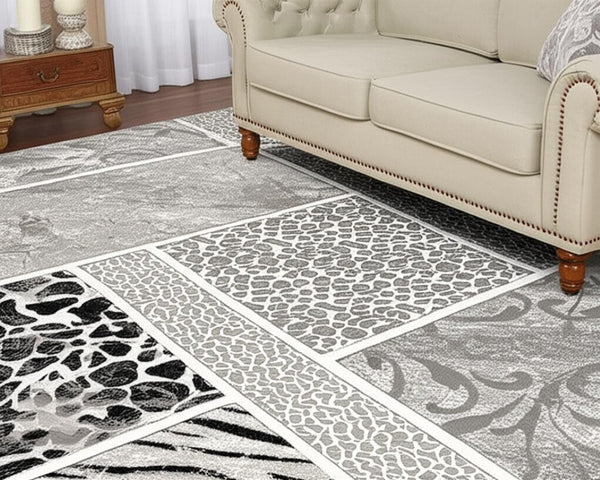 HomeRoots 4' Grey Geometric Area Rug - Power Loomed, Stain Resistant, Modern Design for Home Décor Style 5' X 8' 487575