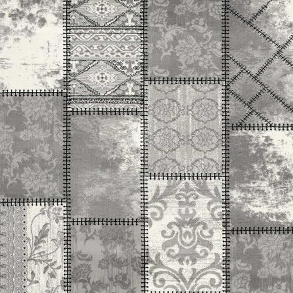 HomeRoots 4' Gray and Ivory Damask Area Rug - Timeless Elegance, Machine Washable, Durable for High-Traffic Areas 4' X 6' 487579