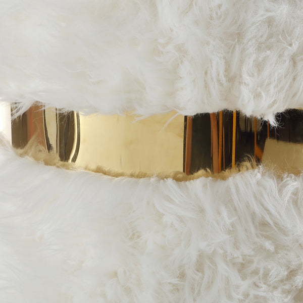 Homeroots 18" Cream Faux Fur Round Ottoman Cream White,Gold  487747