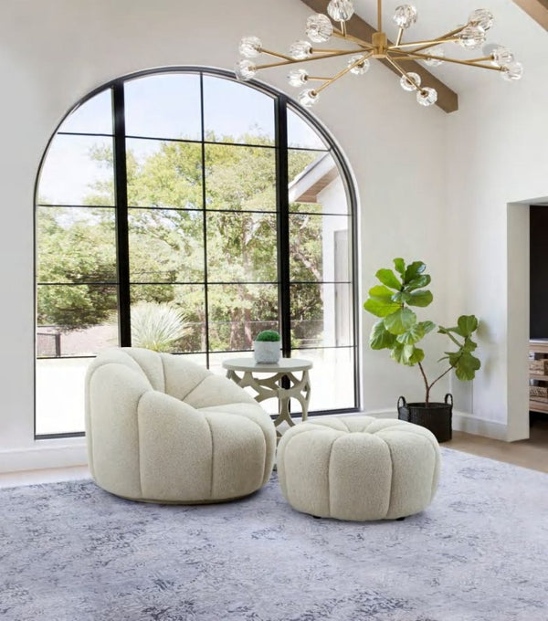 HomeRoots 38" White Sherpa Lounge Chair - Cozy, Stylish Seating with Plush Upholstery for Modern Interiors 488440
