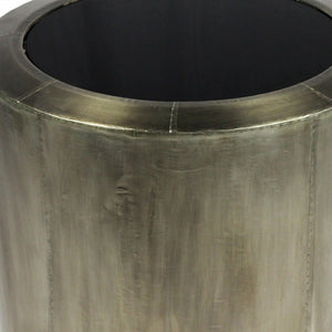 Homeroots 24" Silver And Black Glass And Metal Round End Table   488522