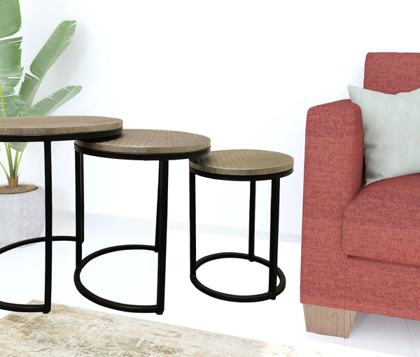 Homeroots Set Of Three 19" Black And Silver Round Nested Tables   488533