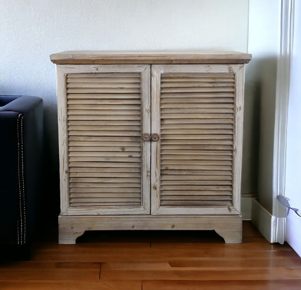 Homeroots 32" Rustic Natural Brown Solid Wood End Table With Cabinet   488583