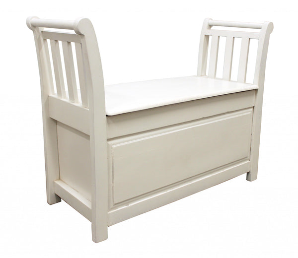 Homeroots 38" White Solid Wood Storage Bench With Flip Top  Solid Wood 488863