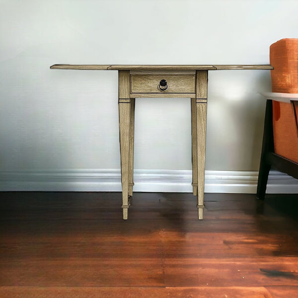 Homeroots 28" Beige Manufactured Wood Rectangular End Table With Drawer   488888