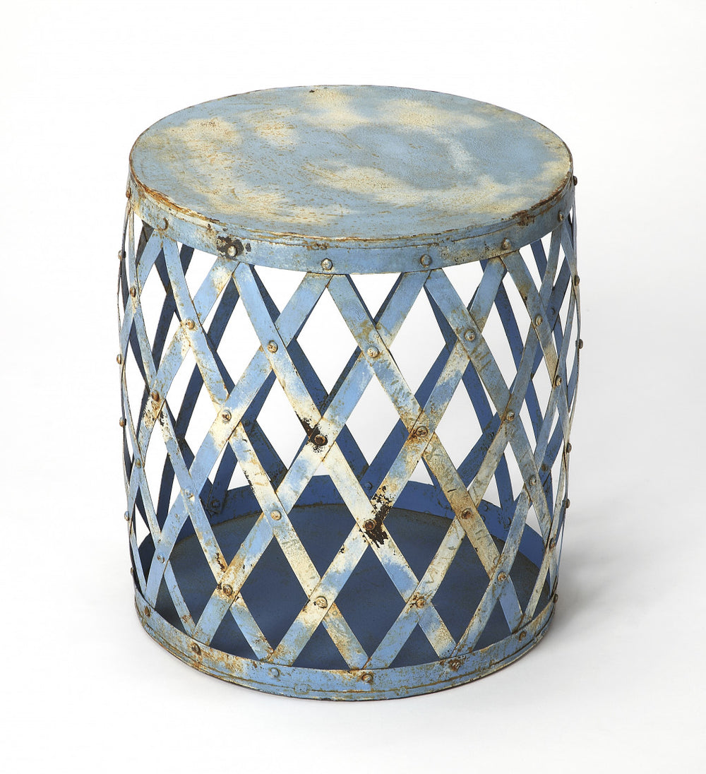 Homeroots 17" Rustic Blue Iron Lattice Round Top End Table   488904