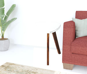 Homeroots 20" White And Natural Wood Triangle End Table   488911