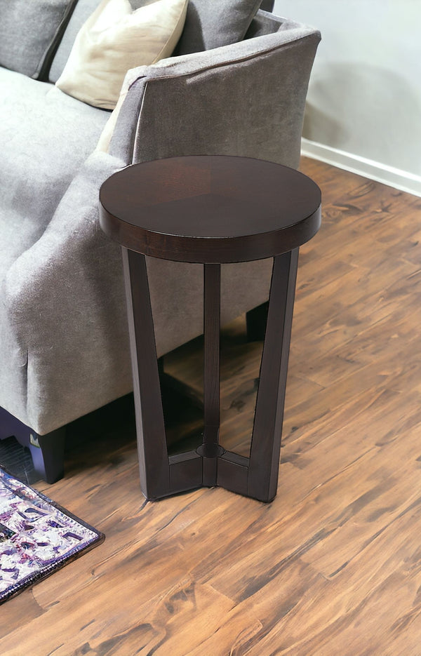 Homeroots 24" Merlot Three Leg Round End Table   489009