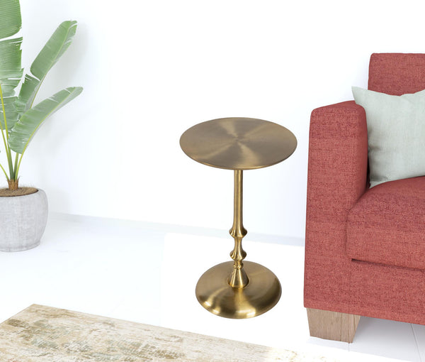 Homeroots 19" Gold Aluminum Round Pedestal End Table   489013