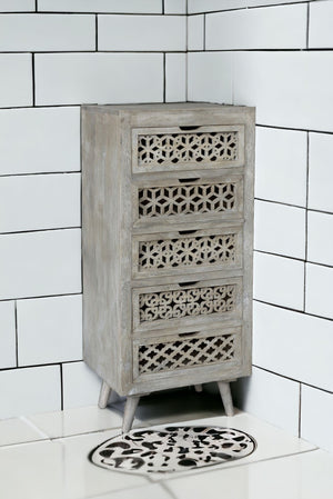 Homeroots 20" Gray Solid Wood Five Drawer Standard Chest  Solid Wood 489195