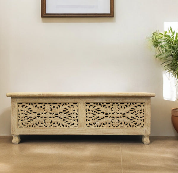 Homeroots 46" Antique White Solid Carved Wood Scroll Bench With Flip Top  Solid Wood 489210