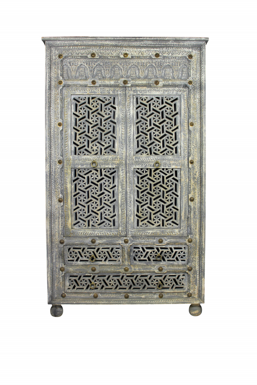 Homeroots 42" Aged Gray Solid Wood Three Drawer Gentleman's Chest  Solid Wood 489221