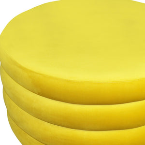 Homeroots 31" Yellow Velvet Tufted Round Cocktail Ottoman   489297