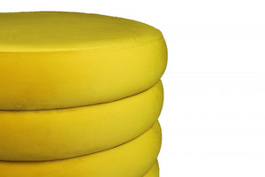 Homeroots 21" Yellow Velvet Tufted Round Cocktail Ottoman   489304