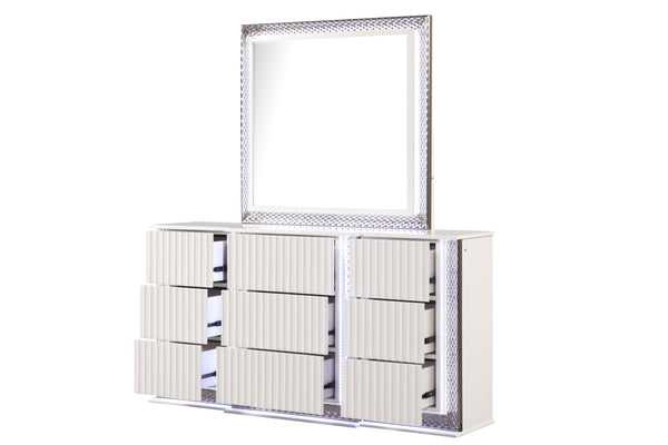 English Elm Fabio Contemporary Queen 4Pc Bedroom Set With Diamond Accents, Led Lighting & Sleek White Finish B009S01813