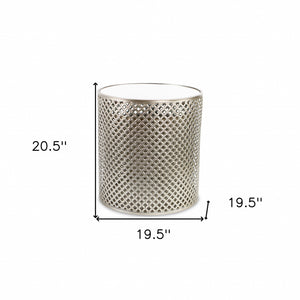 Homeroots Set Of Two 21" Silver And White Mirrored Round Mirrored Nested Tables   489333
